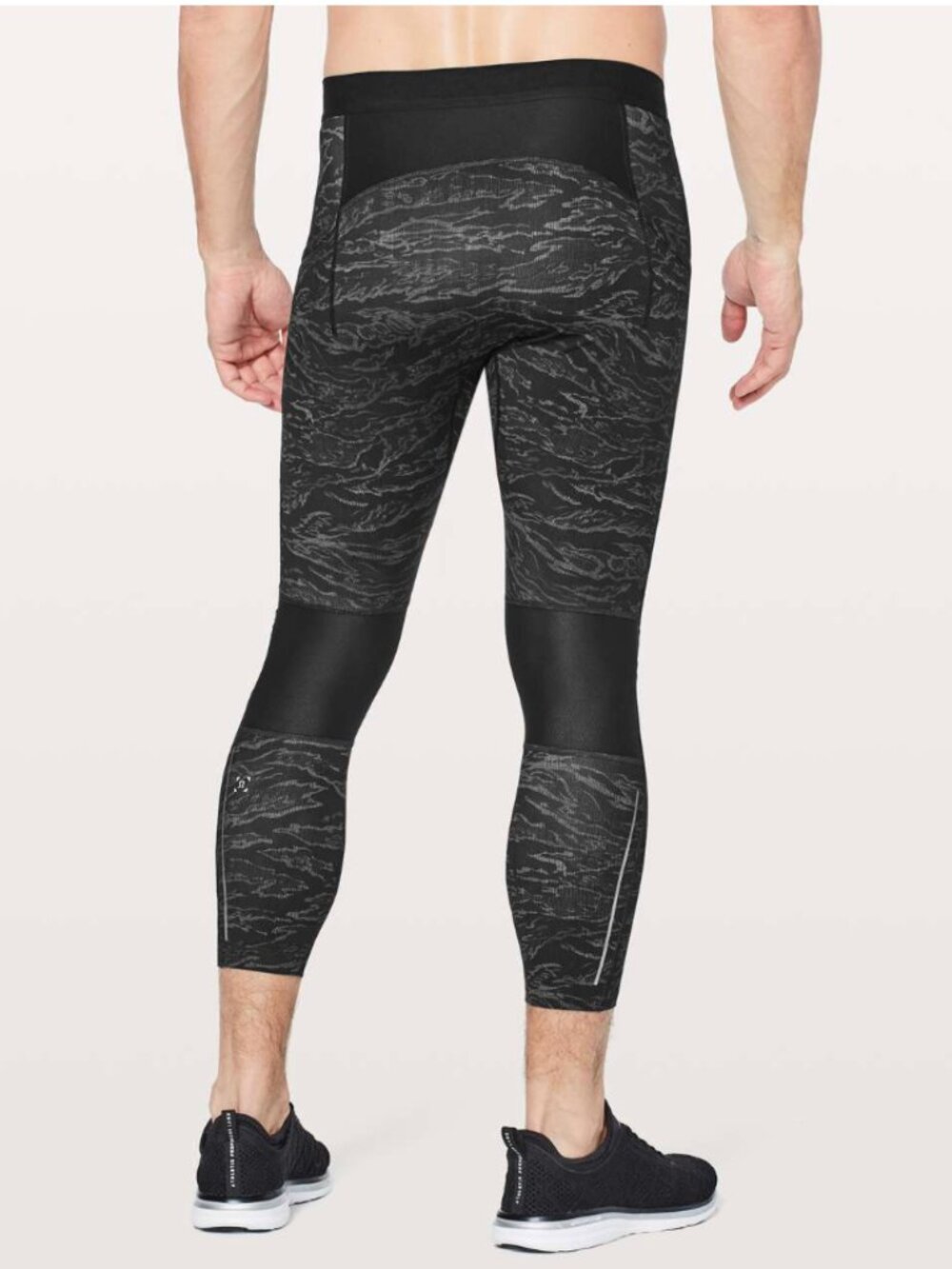 Lululemon Surge Light 3/4 Tight *Side Pockets 23" Tiger Camo Multi Black - Picture 5 of 5